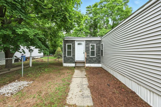 7 Nelligan, Chicopee, MA 01020