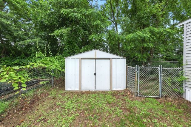 7 Nelligan, Chicopee, MA 01020