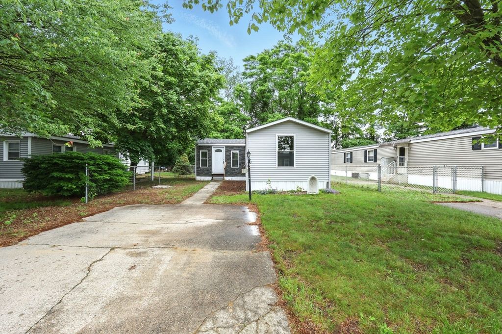 7 Nelligan, Chicopee, MA 01020