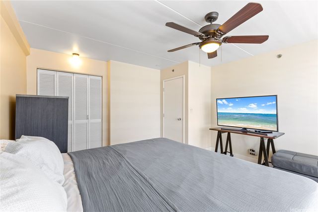 2522 Date Street 1605, Honolulu, HI 96826