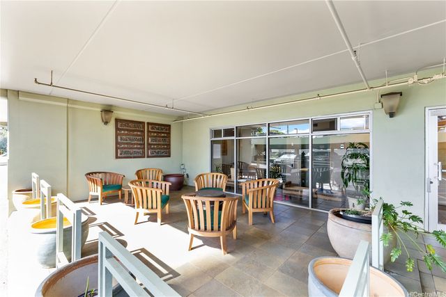 2522 Date Street 1605, Honolulu, HI 96826