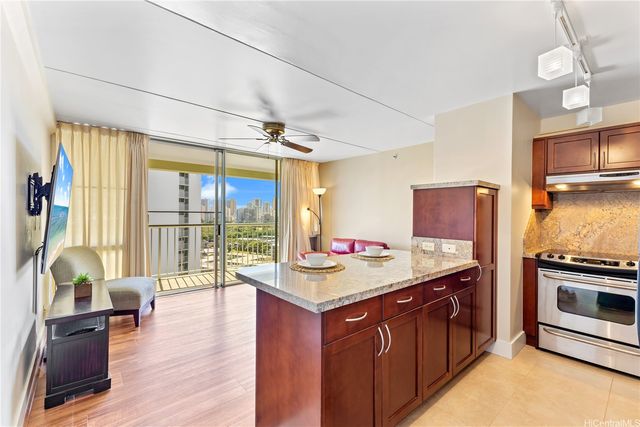 2522 Date Street 1605, Honolulu, HI 96826