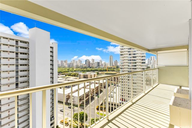 2522 Date Street 1605, Honolulu, HI 96826