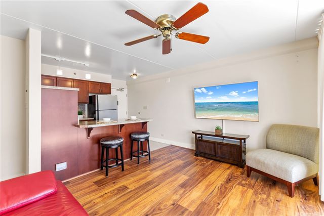 2522 Date Street 1605, Honolulu, HI 96826