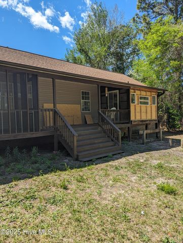 1005 W Michigan Avenue, Southern Pines, NC 28387