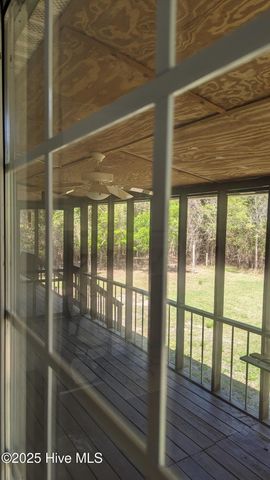 1005 W Michigan Avenue, Southern Pines, NC 28387