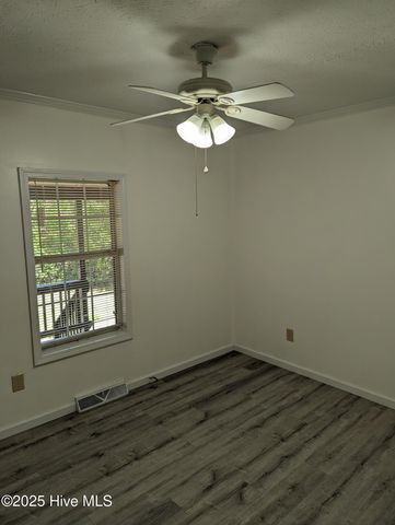 1005 W Michigan Avenue, Southern Pines, NC 28387