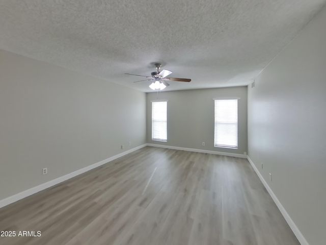 10221 W TURNEY Avenue, Phoenix, AZ 85037