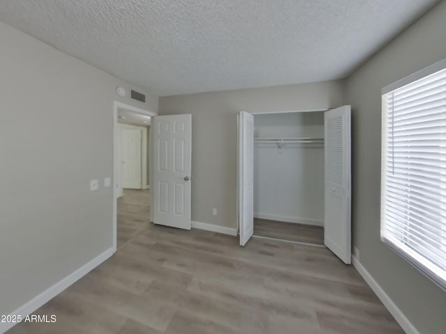 10221 W TURNEY Avenue, Phoenix, AZ 85037