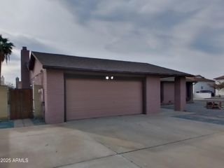 10221 W TURNEY Avenue, Phoenix, AZ 85037