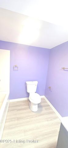 2204 Landan Dr, Louisville, KY 40218