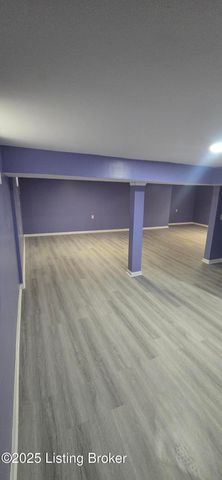 2204 Landan Dr, Louisville, KY 40218