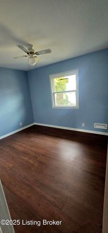 2204 Landan Dr, Louisville, KY 40218