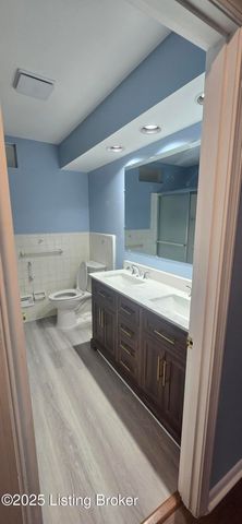 2204 Landan Dr, Louisville, KY 40218