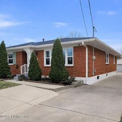 2204 Landan Dr, Louisville, KY 40218