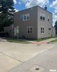 900 42ND Avenue, Rock Island, IL 61201