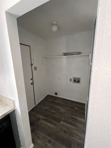 6936 Laurelhill Court N, Fort Worth, TX 76133