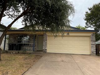 6936 Laurelhill Court N, Fort Worth, TX 76133