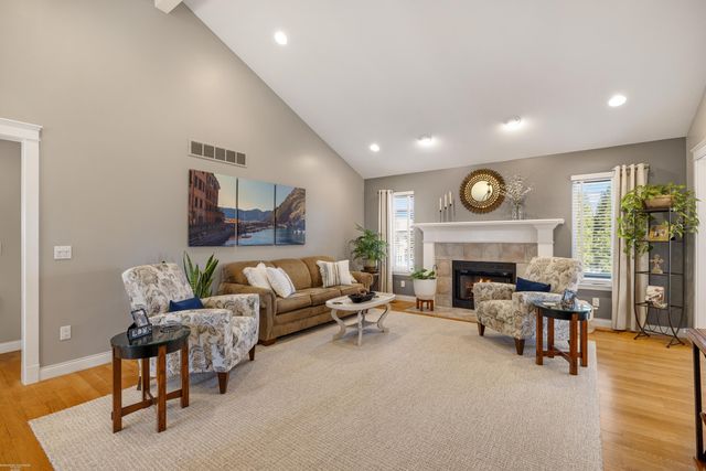 22465 Bluewater Drive, Macomb, MI 48044