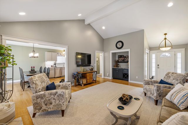 22465 Bluewater Drive, Macomb, MI 48044