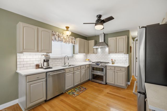 22465 Bluewater Drive, Macomb, MI 48044