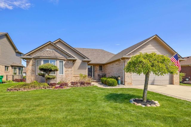 22465 Bluewater Drive, Macomb, MI 48044