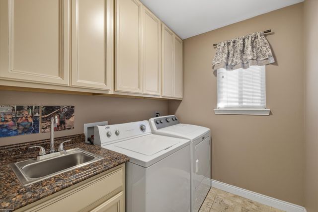 22465 Bluewater Drive, Macomb, MI 48044