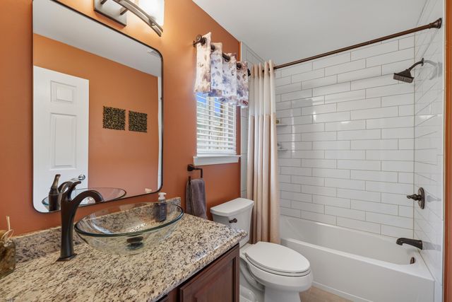 22465 Bluewater Drive, Macomb, MI 48044