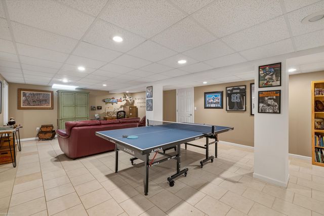 22465 Bluewater Drive, Macomb, MI 48044