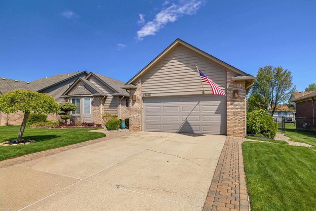 22465 Bluewater Drive, Macomb, MI 48044