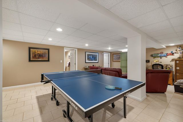 22465 Bluewater Drive, Macomb, MI 48044