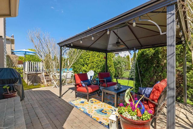 22465 Bluewater Drive, Macomb, MI 48044