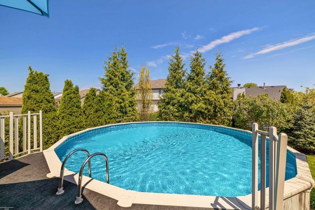 22465 Bluewater Drive, Macomb, MI 48044
