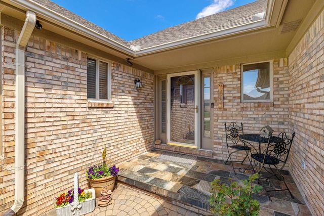 22465 Bluewater Drive, Macomb, MI 48044