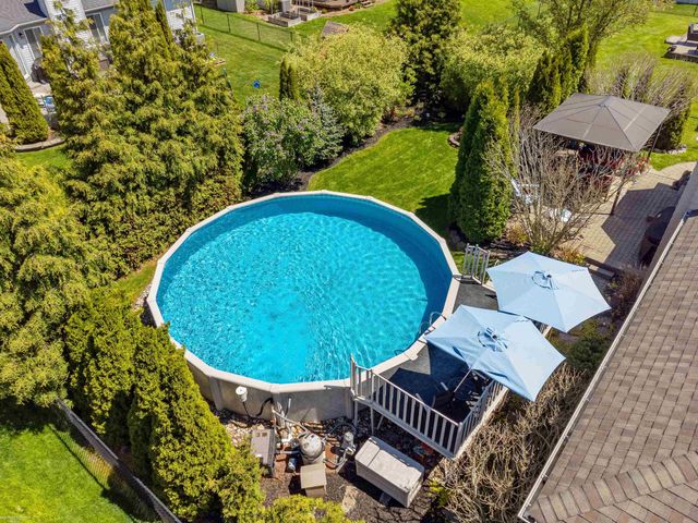 22465 Bluewater Drive, Macomb, MI 48044