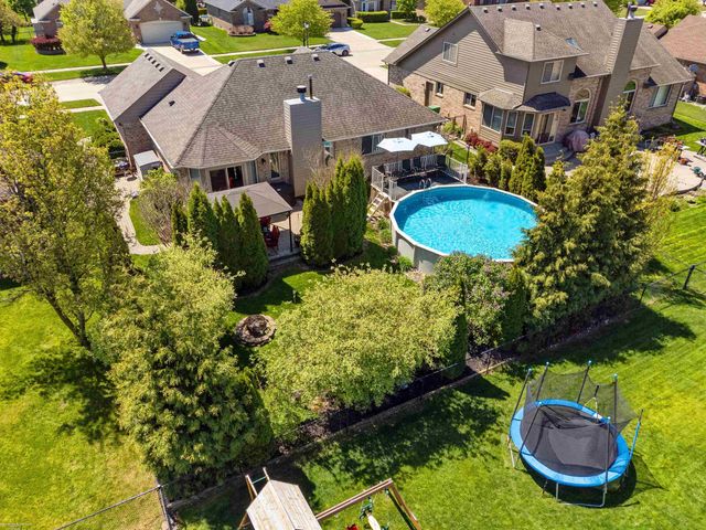 22465 Bluewater Drive, Macomb, MI 48044