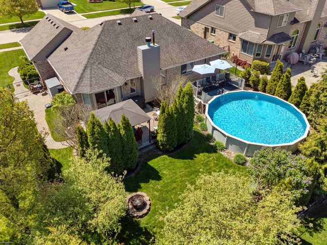 22465 Bluewater Drive, Macomb, MI 48044