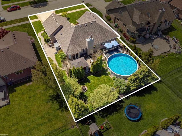 22465 Bluewater Drive, Macomb, MI 48044