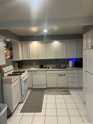 2158 Makanani Drive, Honolulu, HI 96817