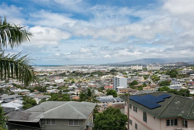 2158 Makanani Drive, Honolulu, HI 96817