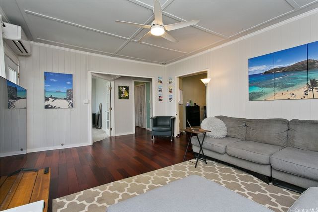 2158 Makanani Drive, Honolulu, HI 96817