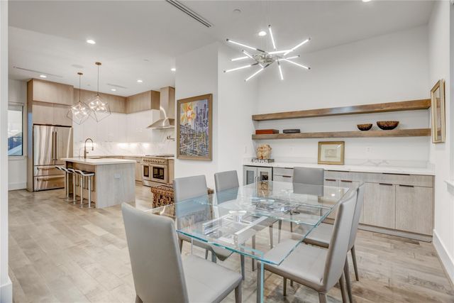 2435 Sheridan Street, Houston, TX 77030