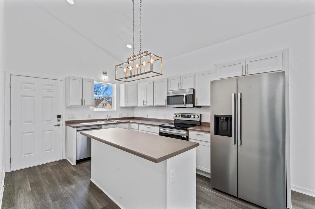 2438 N 38th STREET, Milwaukee, WI 53210