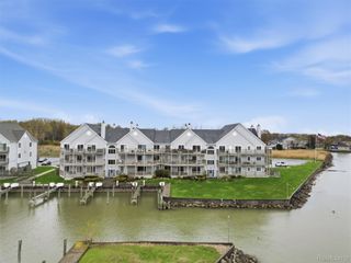 37530 Jefferson Avenue, Harrison Charter Township, MI 48045