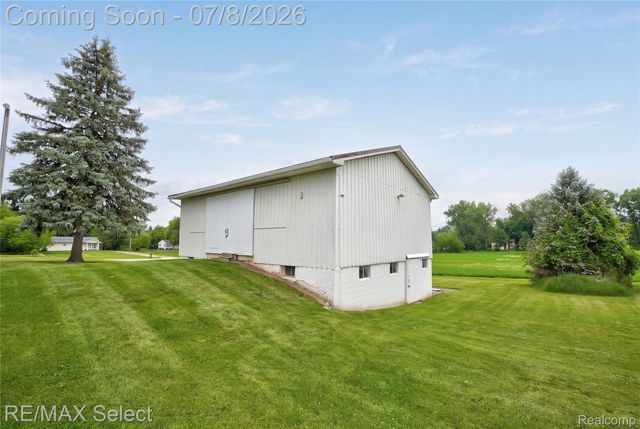 11025 Davison Road, Davison Township, MI 48423