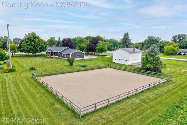 11025 Davison Road, Davison Township, MI 48423