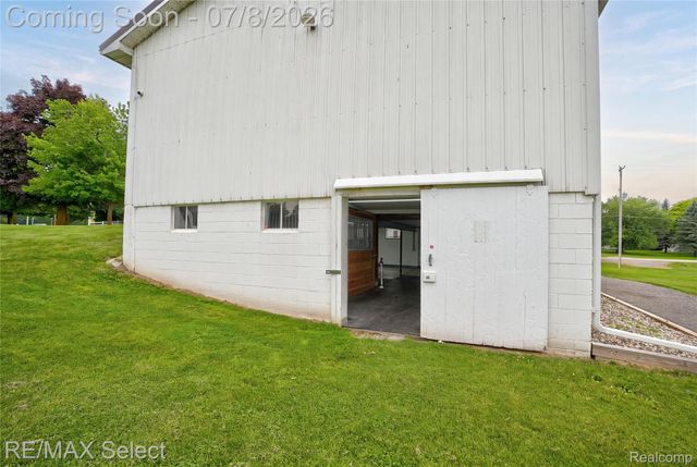 11025 Davison Road, Davison Township, MI 48423