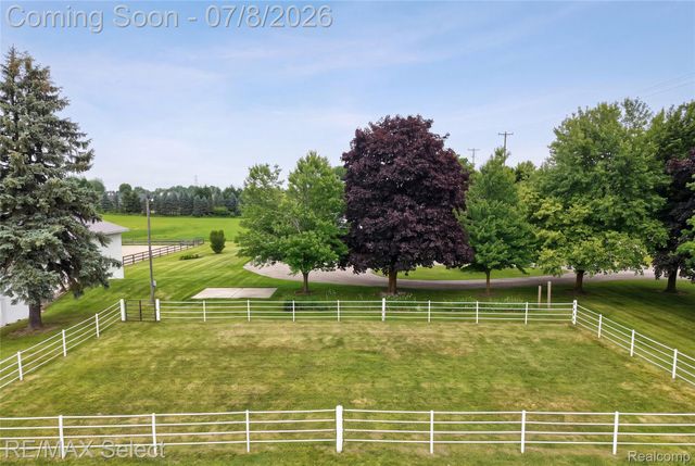 11025 Davison Road, Davison Township, MI 48423