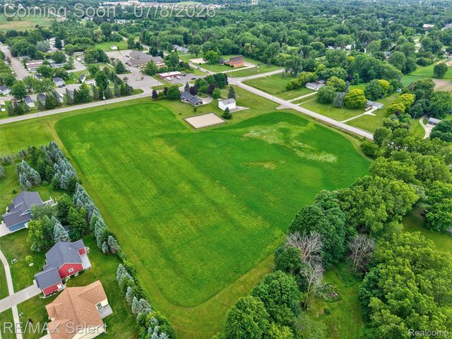 11025 Davison Road, Davison Township, MI 48423