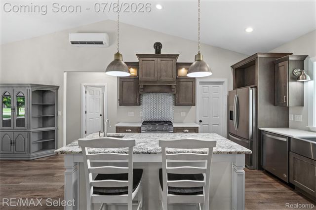 11025 Davison Road, Davison Township, MI 48423